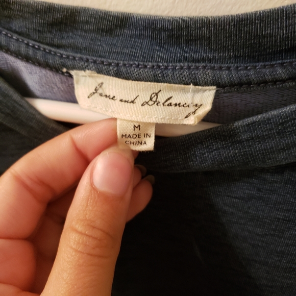 Jane and Delancey Chambray Long Sleeve Shift Dress - Picture 5 of 7